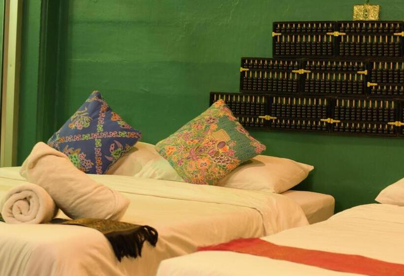 Семейный Номер, Thaweesuk Heritage Homestay