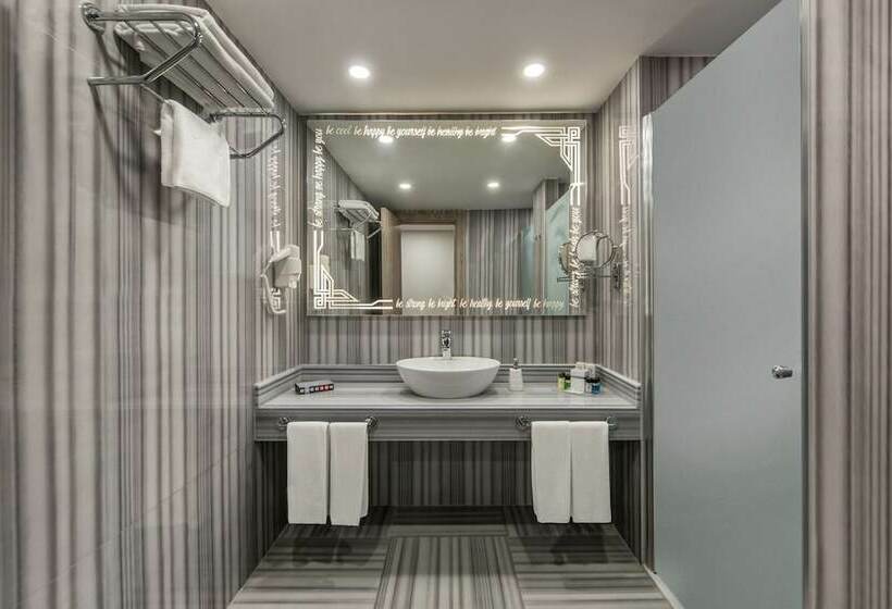 Pokój Standard Widok Boczny Morze, Delphin Be Grand Resort