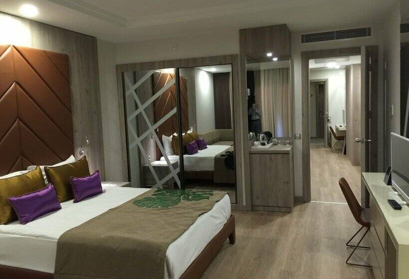 Pokój Rodzinny, Delphin Be Grand Resort