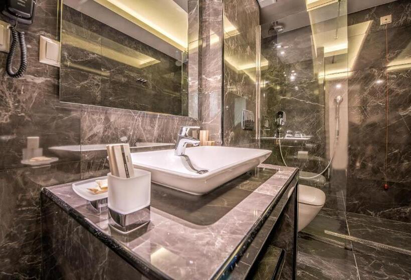 Люкс с гидромассажем, Azure Resort & Spa