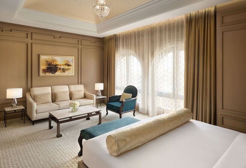 Королевский Люкс, The Hotel Galleria Jeddah, Curio Collection By Hilton