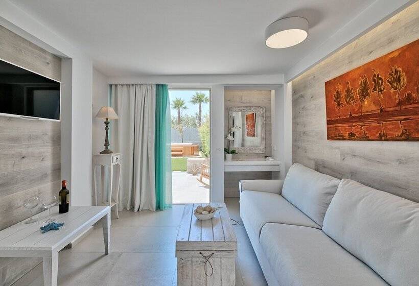Люкс с гидромассажем, White Pearls Luxury Suites   Adults Only