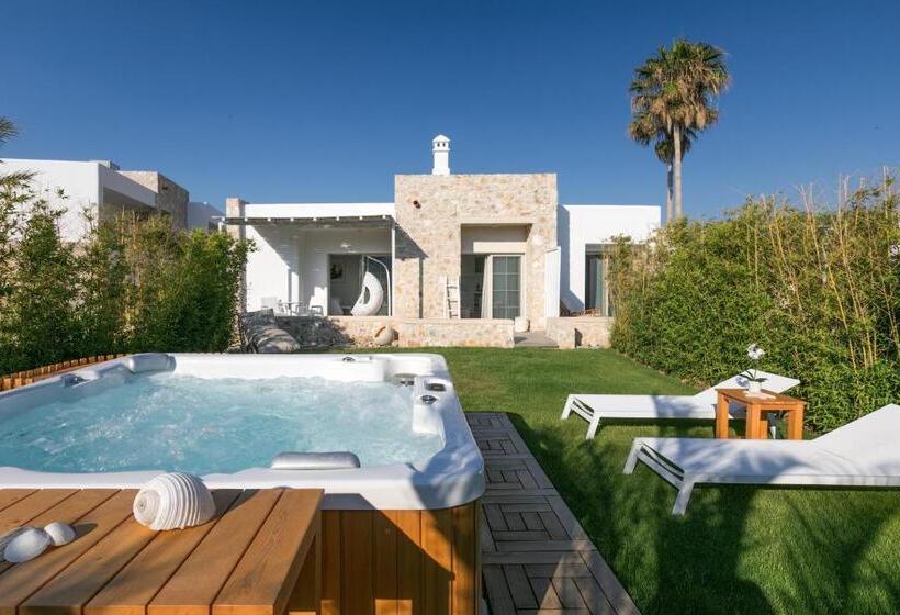 Люкс с гидромассажем, White Pearls Luxury Suites   Adults Only