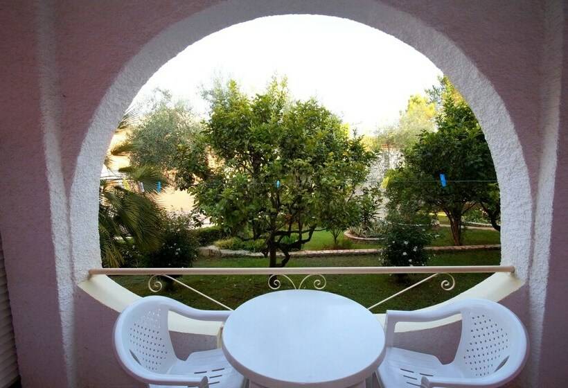Студия Стандарт, Mathraki Resort
