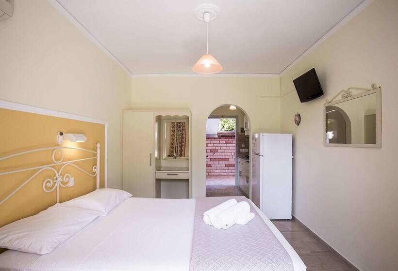 Студия Стандарт, Mathraki Resort