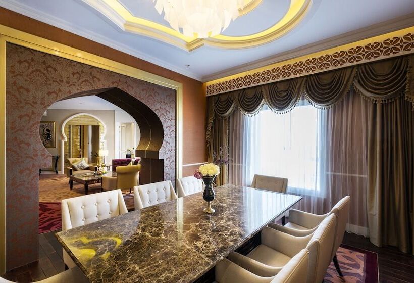 سوئیت رویال, Ezdan Palace