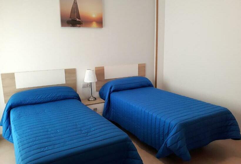 Апартаменты 3 Спальни, Apartamentos Neptuno 3000
