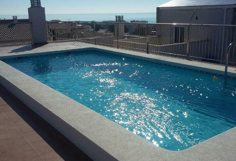 Апартаменты 3 Спальни, Apartamentos Neptuno 3000