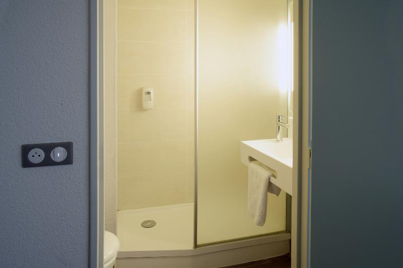 Номер Стандарт, B&b Hotel Angoulême