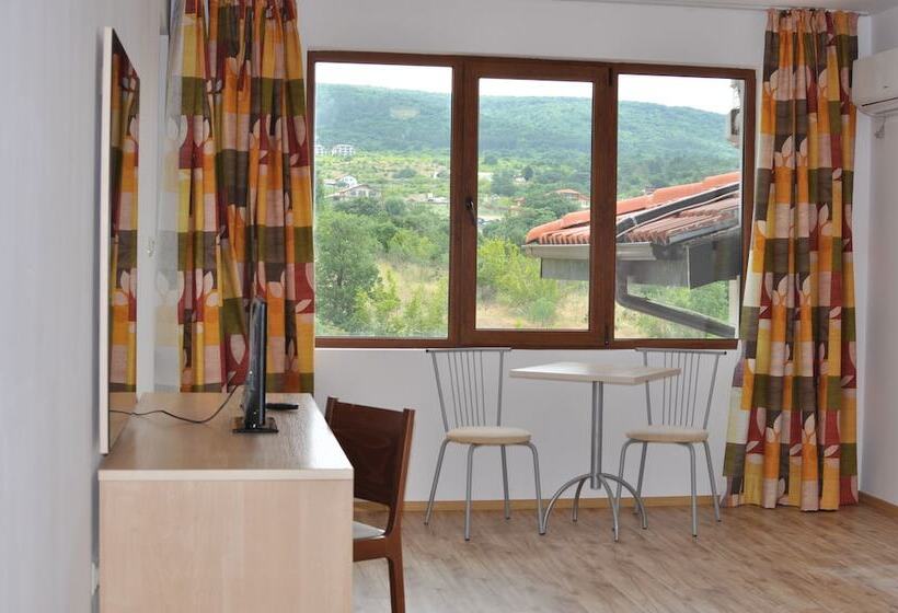 Люкс, Festa Gardenia Hills