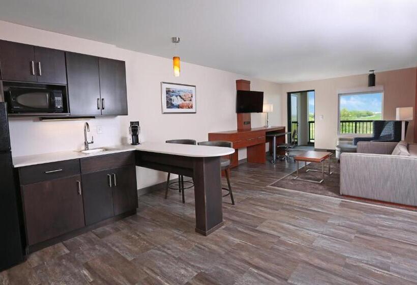 Люкс Повышенной Комфортности, Holiday Inn & Suites Sioux Falls   Airport, An Ihg