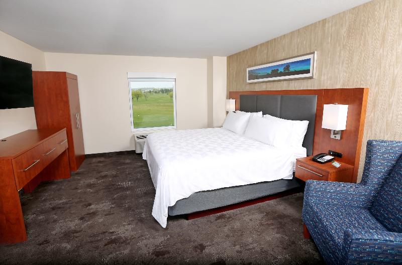 Люкс Повышенной Комфортности, Holiday Inn & Suites Sioux Falls   Airport, An Ihg