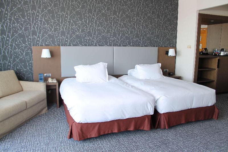 キングサイズベッドのスイートルーム, Holiday Inn & Suites Sioux Falls   Airport, An Ihg