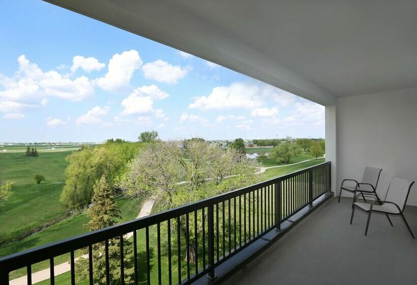 Люкс, Holiday Inn & Suites Sioux Falls   Airport, An Ihg