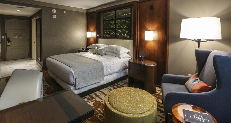 اتاق لوکس با تخت بزرگ, Omni Louisville