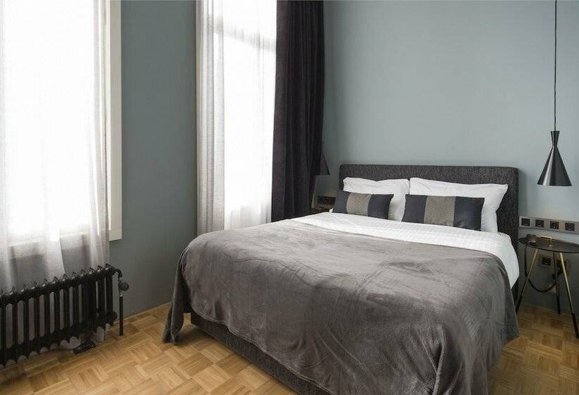 Quarto Deluxe, Quentin Zoo