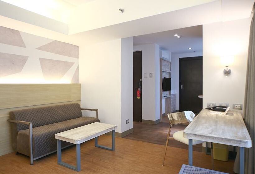 Пентхаус Люкс, Tryp By Wyndham Mall Of Asia Manila