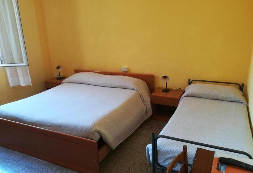 Номер Стандарт Трехместный, Albergo Calcagno