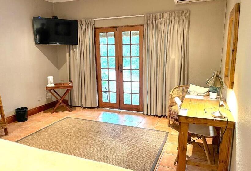 디럭스 스위트, Safari Club Guest Lodge Or Tambo International Airport