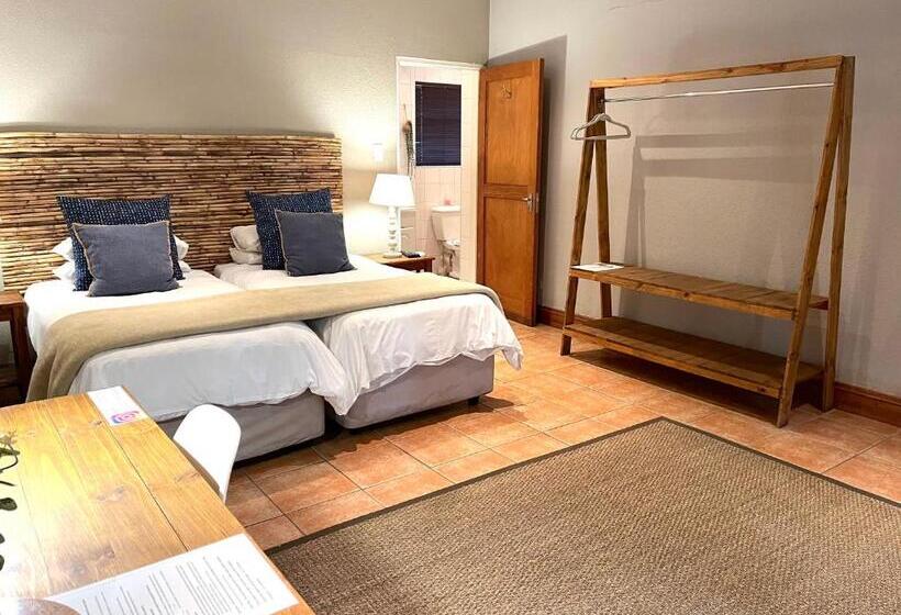 디럭스 스위트, Safari Club Guest Lodge Or Tambo International Airport