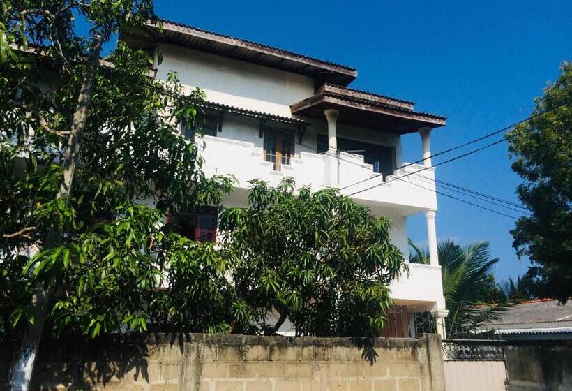 バルコニー付き１ベッドルームアパートメント, Hamba Hostel For Safari