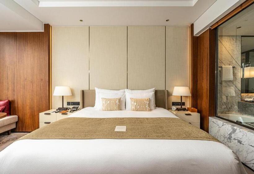 Номер Deluxe, Lotte Hotel Seoul Executive Tower