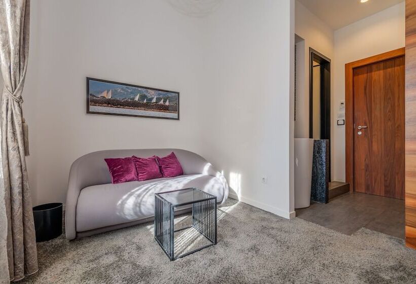 جناح ديلوكس, Starlight Luxury Suites