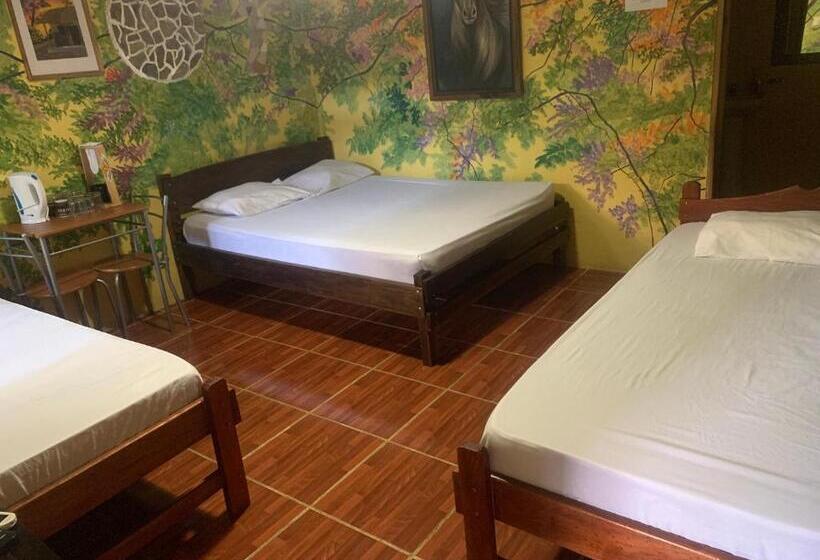 Habitación Triple Estándar, Hostalito El Greco