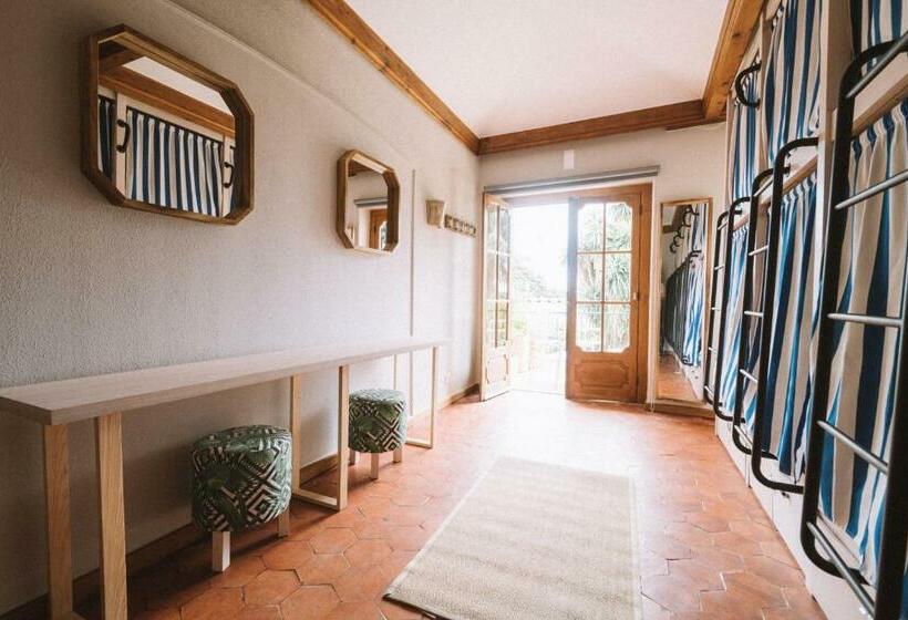 تختخواب در اتاق مشترک, Nice Way Cascais Hostel & Surf Camp