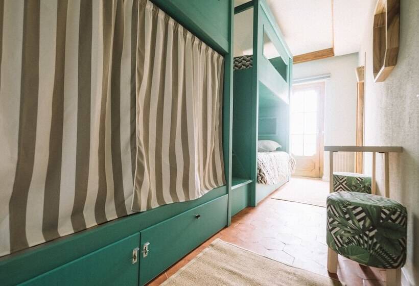 تختخواب در اتاق سوپریور مشترک, Nice Way Cascais Hostel & Surf Camp