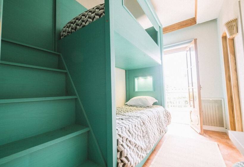 تختخواب در اتاق سوپریور مشترک, Nice Way Cascais Hostel & Surf Camp