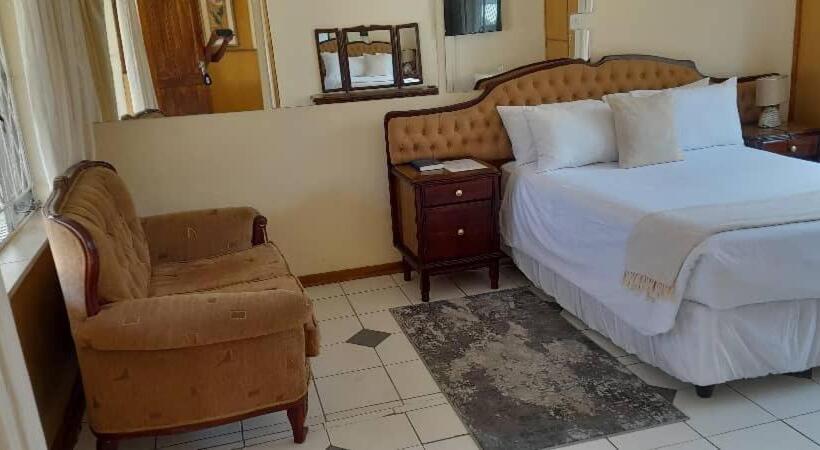اتاق استاندارد با وان آب گرم, Tshulu Tsha Nabe B&b
