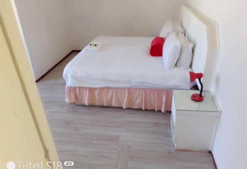 اتاق استاندارد با تخت بزرگ, Tshulu Tsha Nabe B&b