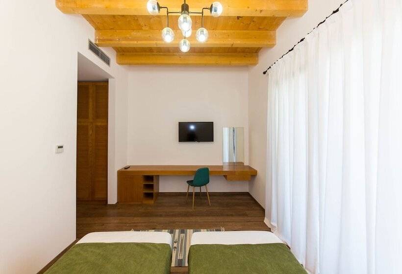 Deluxe Room View Sea with Balcony, Hildon Eco
