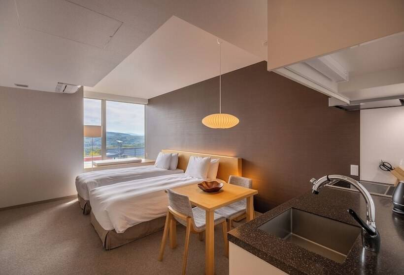 استودیوی استاندارد, The Maples Niseko