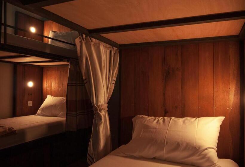 共用房间的床, Whereder Poshtel