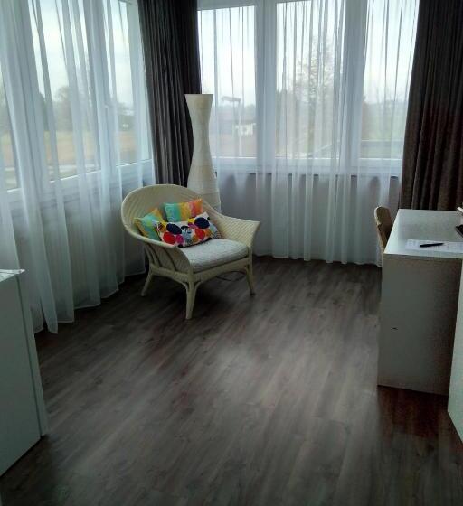 اتاق استاندارد یک نفره, Atelier Guesthouse