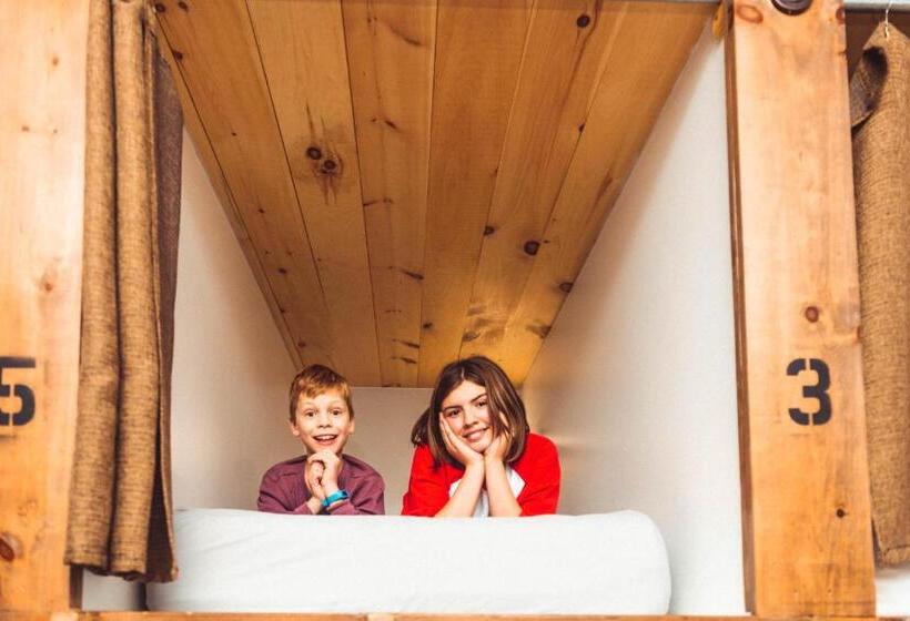 Кровать в Общей Комнате, The Haven Hostel