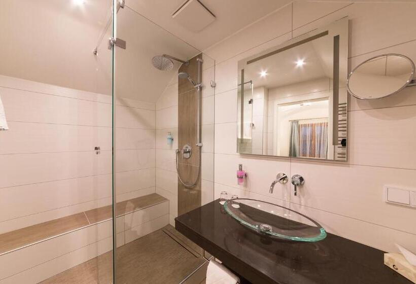 Номер Комфорт, Ambiance Hotel   Braunau   Simbach
