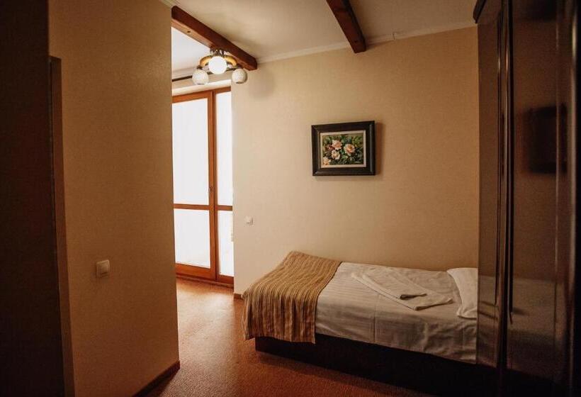 Quarto Deluxe Individual, Shovkova Kositsya