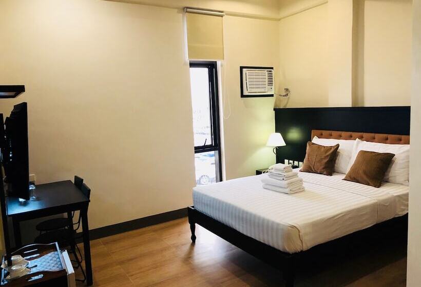Quarto Deluxe, Achievers Airport