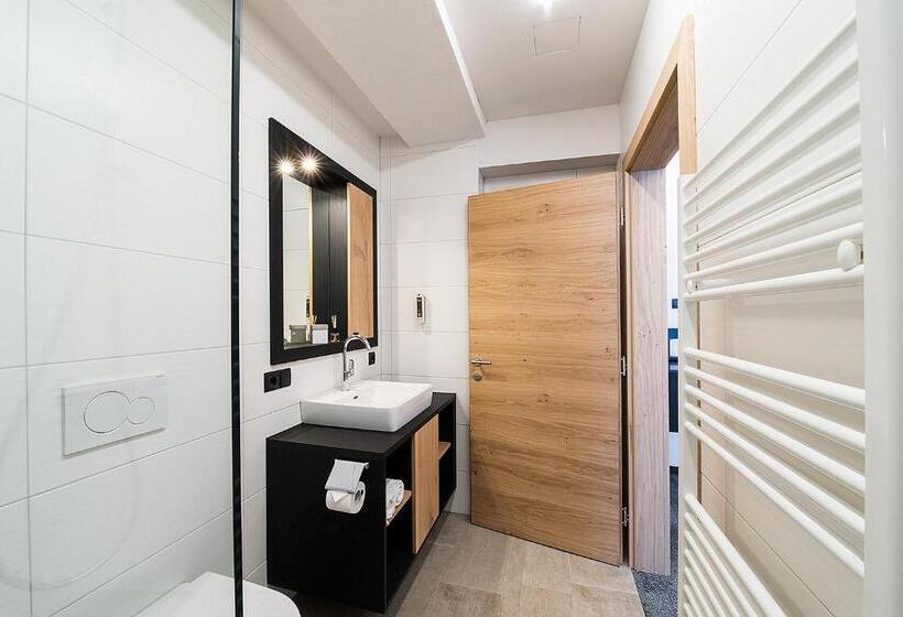 Номер Стандарт, Arthur S Hotel Und Apartments Am Achensee