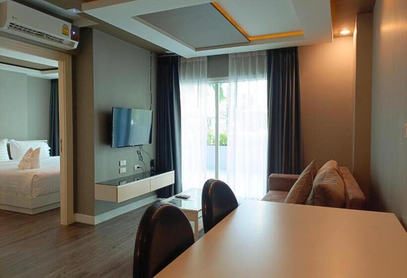 풀장 전망 스위트, Wisdom Hotel & Residence