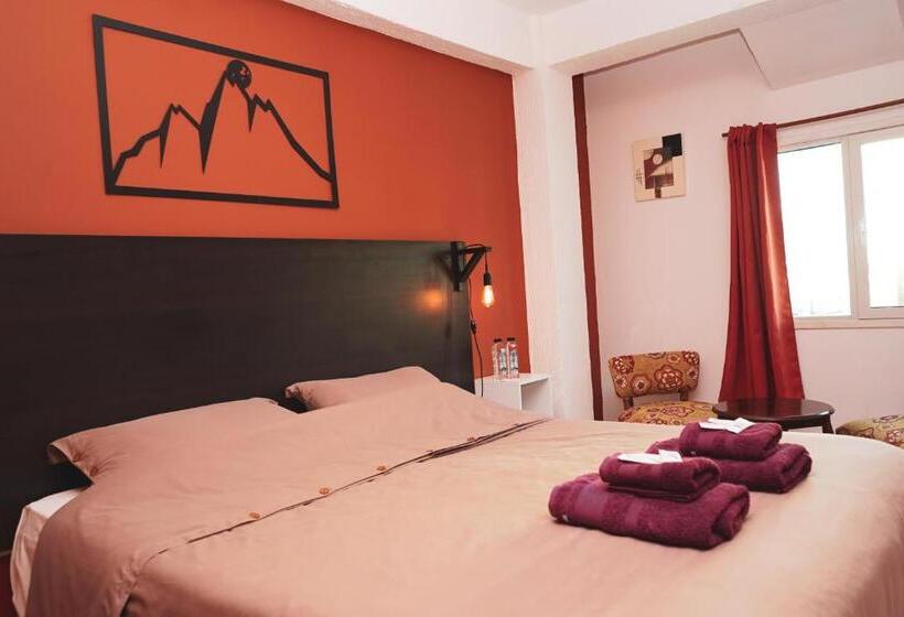 Quarto Estandar, Oshovia Hostel