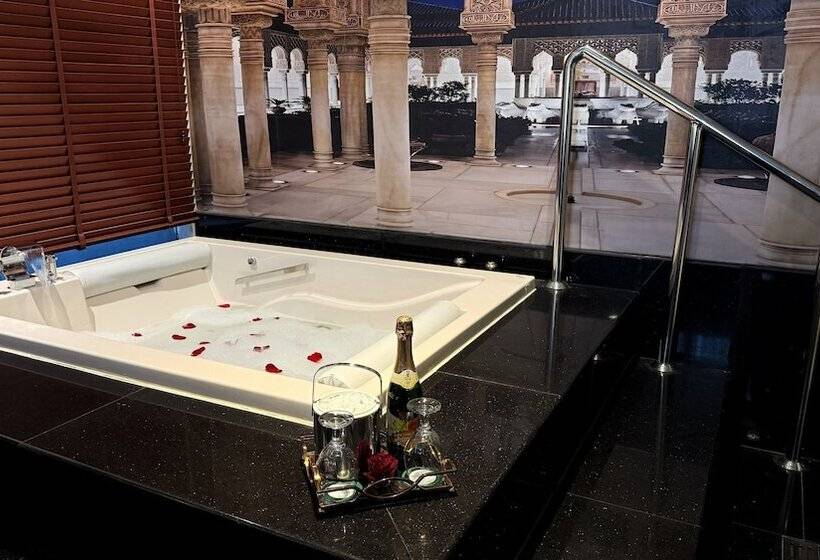 سوییت اجرایی, Holiday Villa Hail