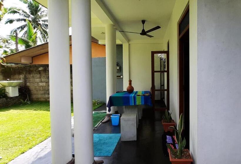 اتاق لوکس با تخت بزرگ, Sun & Moon Good View Villa