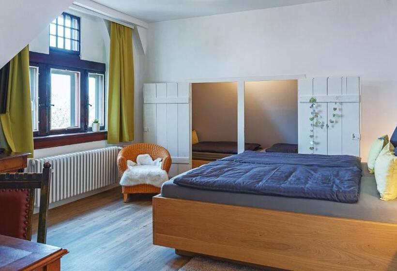 Семейный Номер Deluxe, Altes Amtsgericht Oppenheim
