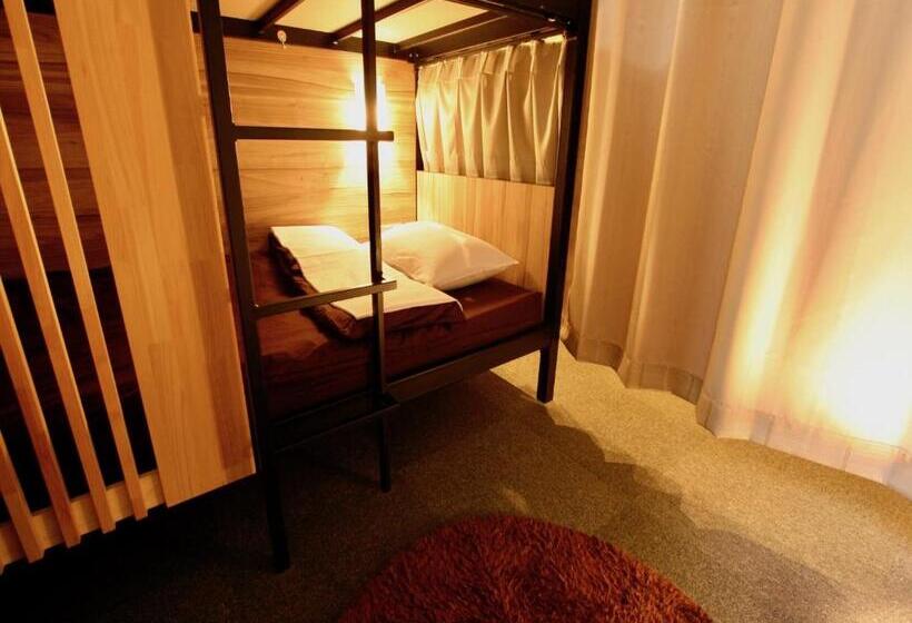 Standardzimmer mit Etagenbett und gemeinsamen Bad, Namba Guesthouse Hive