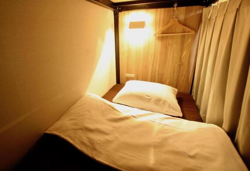 Standardzimmer mit Etagenbett und gemeinsamen Bad, Namba Guesthouse Hive