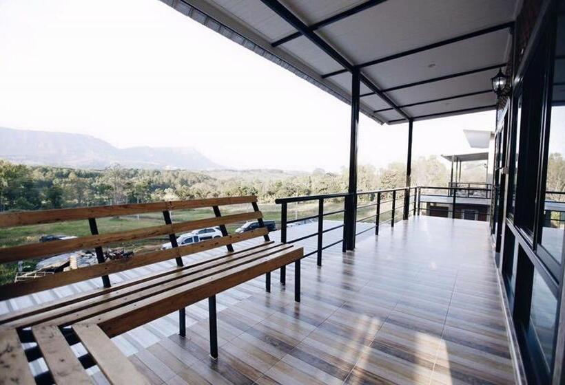 غرفة عائلية مطلّة علي الجبل, Khao Kho Overview Resort